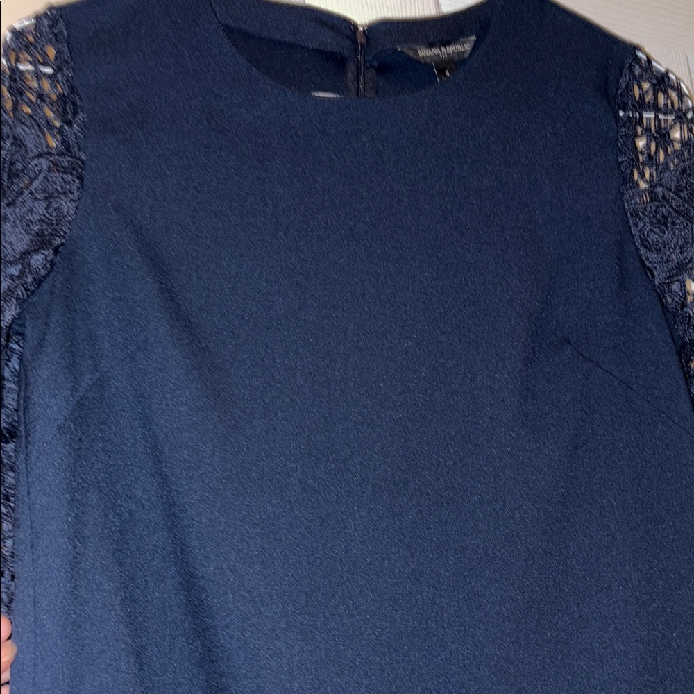 Banana Republic Shift Dress 3/4 length Lace bell sleeves Excellent Condition 4 - Picture 5 of 9